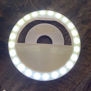 Clip On Selfie ring light for cell phone with USB charger new in box light up